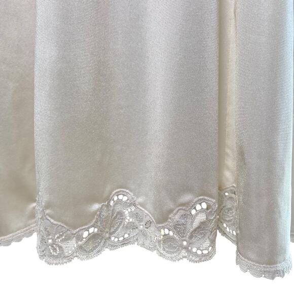 Vintage 60s FRENCH Artel Beige Nylon Lace Trim Wide Strap Full Slip Dress Size M - Picture 7 of 12